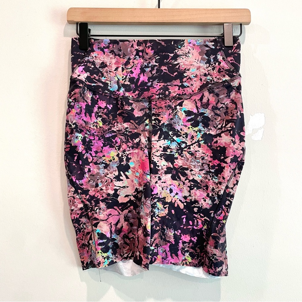 Lululemon Base Pace Bike Shorts in Stencil Blossom